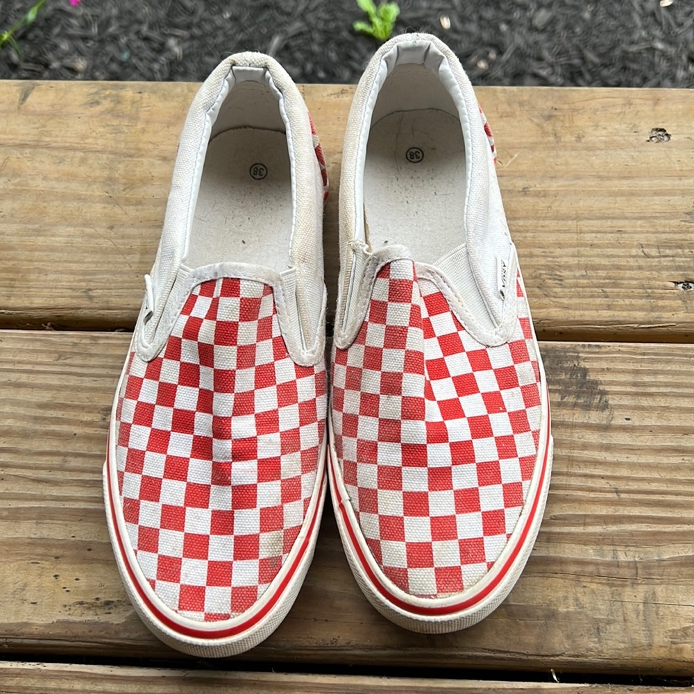 Size:6  Brand:Vans Color:Red and white